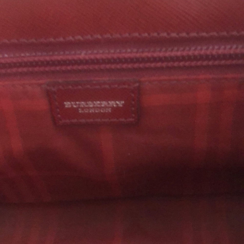 Classic original leather Burberry red clutch - Picture 4 of 6